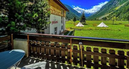 Mountain View Apartment Steps from Zermatt