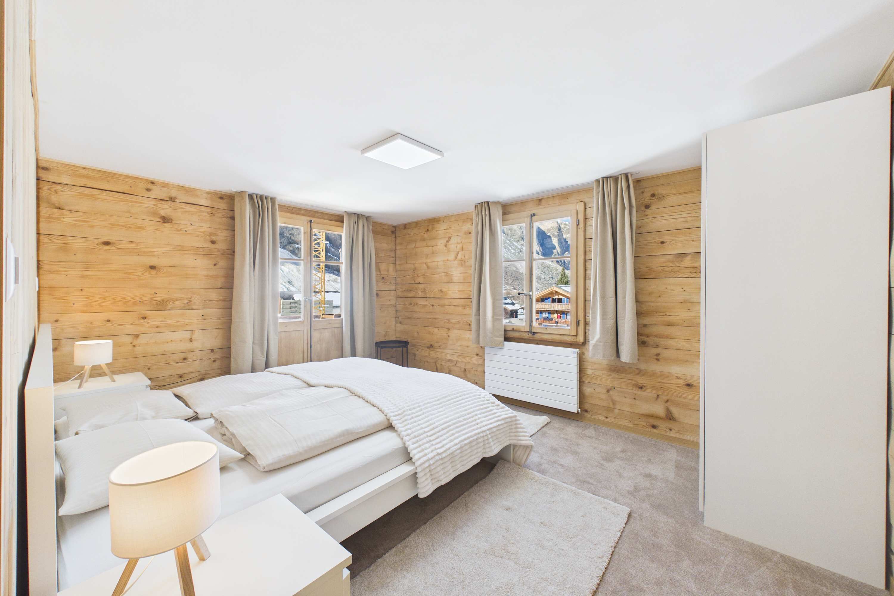 3 Schlafzimmer, Schreibtisch, Bügeleisen/Bügelbrett, WLAN