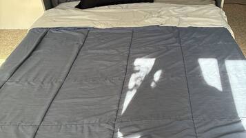 1 bedroom, iron/ironing board, WiFi, bed sheets