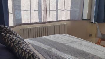 1 bedroom, individually decorated, individually furnished, free WiFi