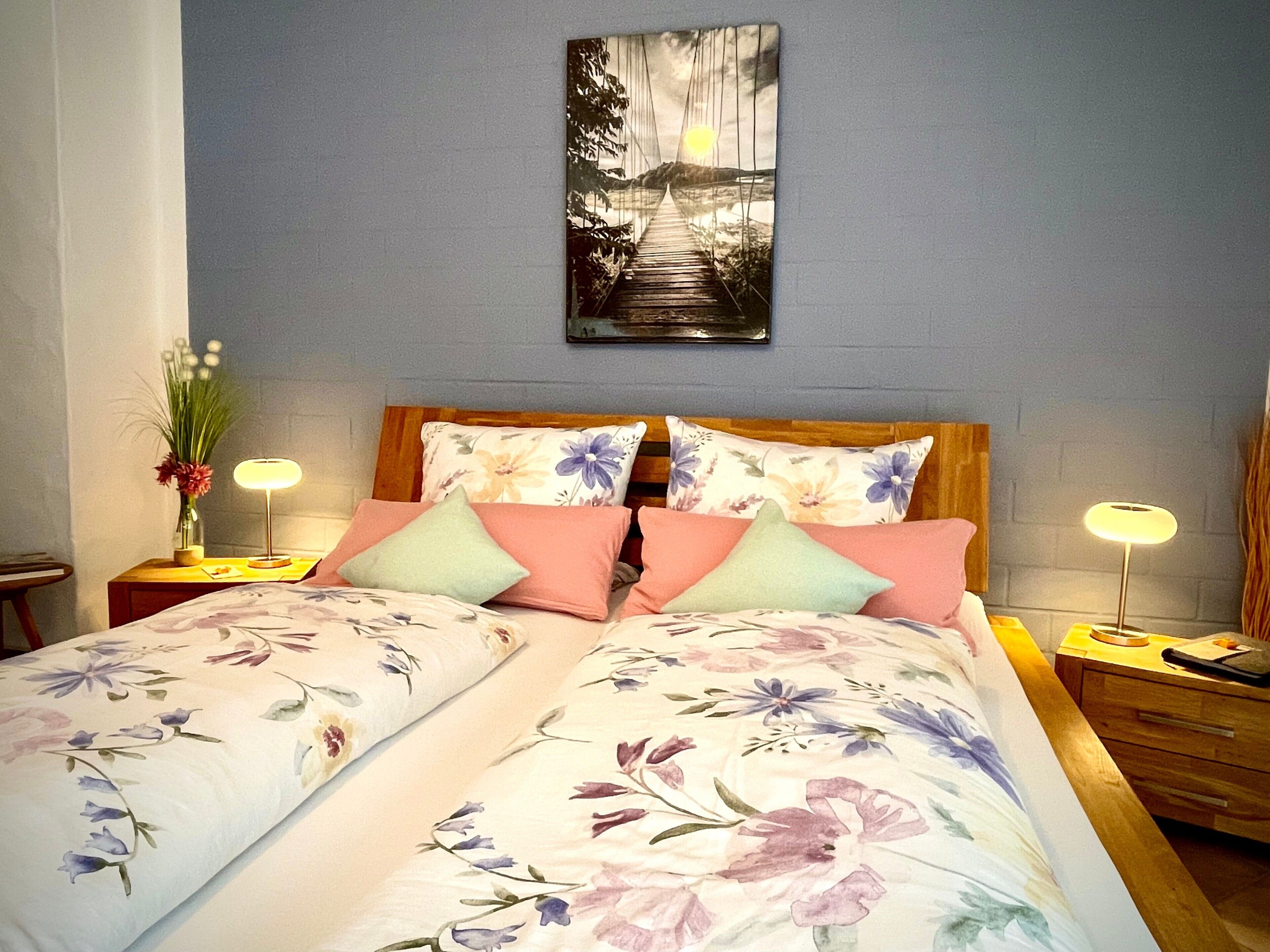 3 habitaciones, tabla de planchar con plancha, wifi y ropa de cama 