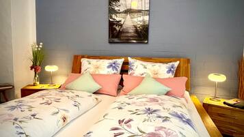3 habitaciones, tabla de planchar con plancha, wifi y ropa de cama