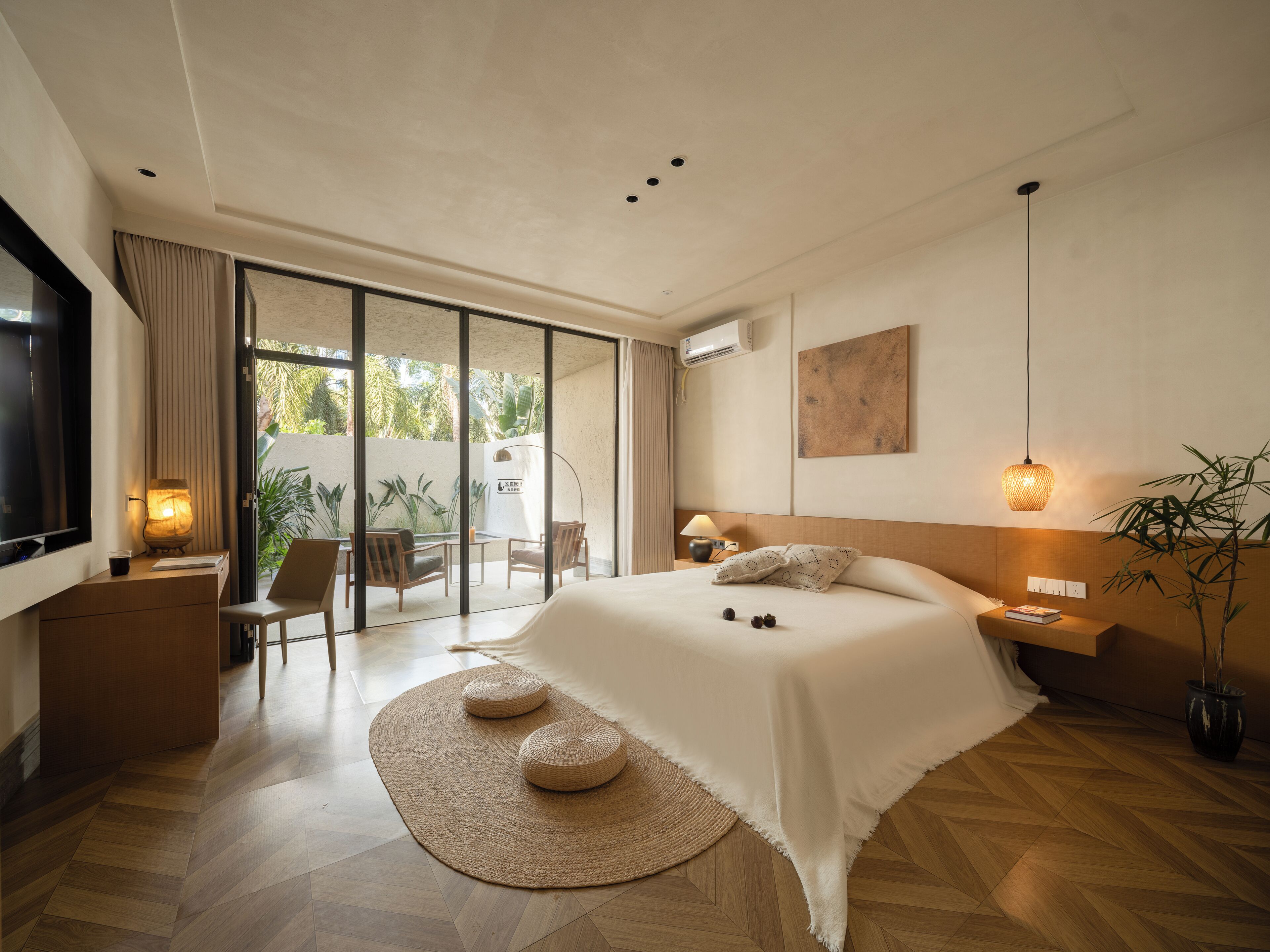 Habitación doble Prestigio, vista al jardín | Ropa de cama de alta calidad y decoración personalizada 