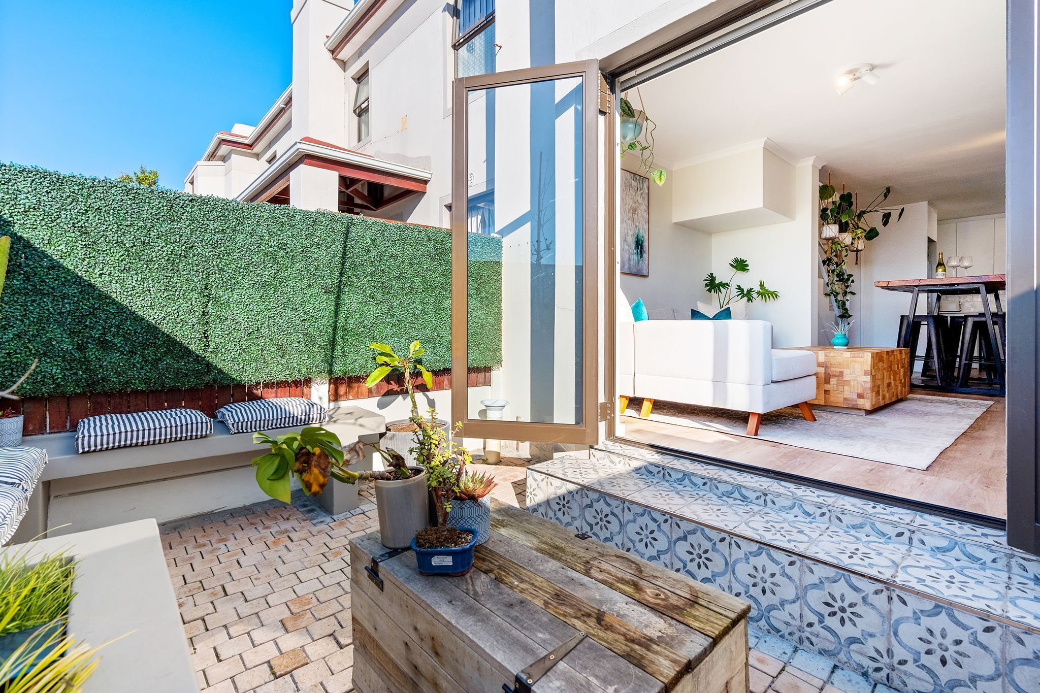 Apartment (2 Bedrooms) | Front of property