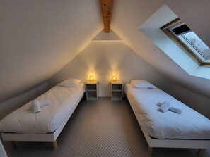 Nhà | 4 phòng ngủ, bàn ủi/dụng cụ ủi quần áo, bộ trải giường 