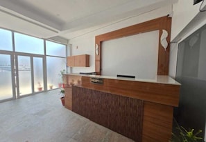 House | Meja sambut tetamu