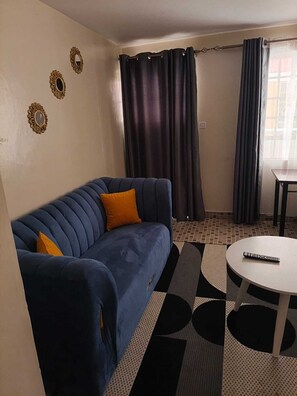 Smart TV - Cozy 1BR Home Away From Home with Balcony Near TRM Mall and Garden City (Nairobi)
