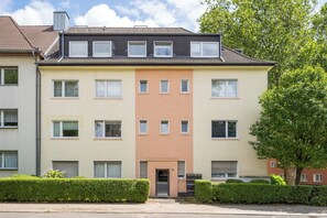 Exterior - LUNIQ - Sky Suite Essen - 5 min to the main train station & the convention center - Air conditioning - 6 guests (Essen)