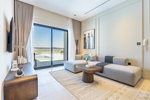 TV - Serene 1BR with Assistant Room, Only Minutes by Car from DAMAC Hills Mall (Dubai)