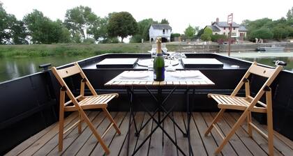 Gîte for 2 People on Laïta Boat