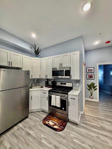Grand Luxury 1BR Penthouse Suite near Newark Airport