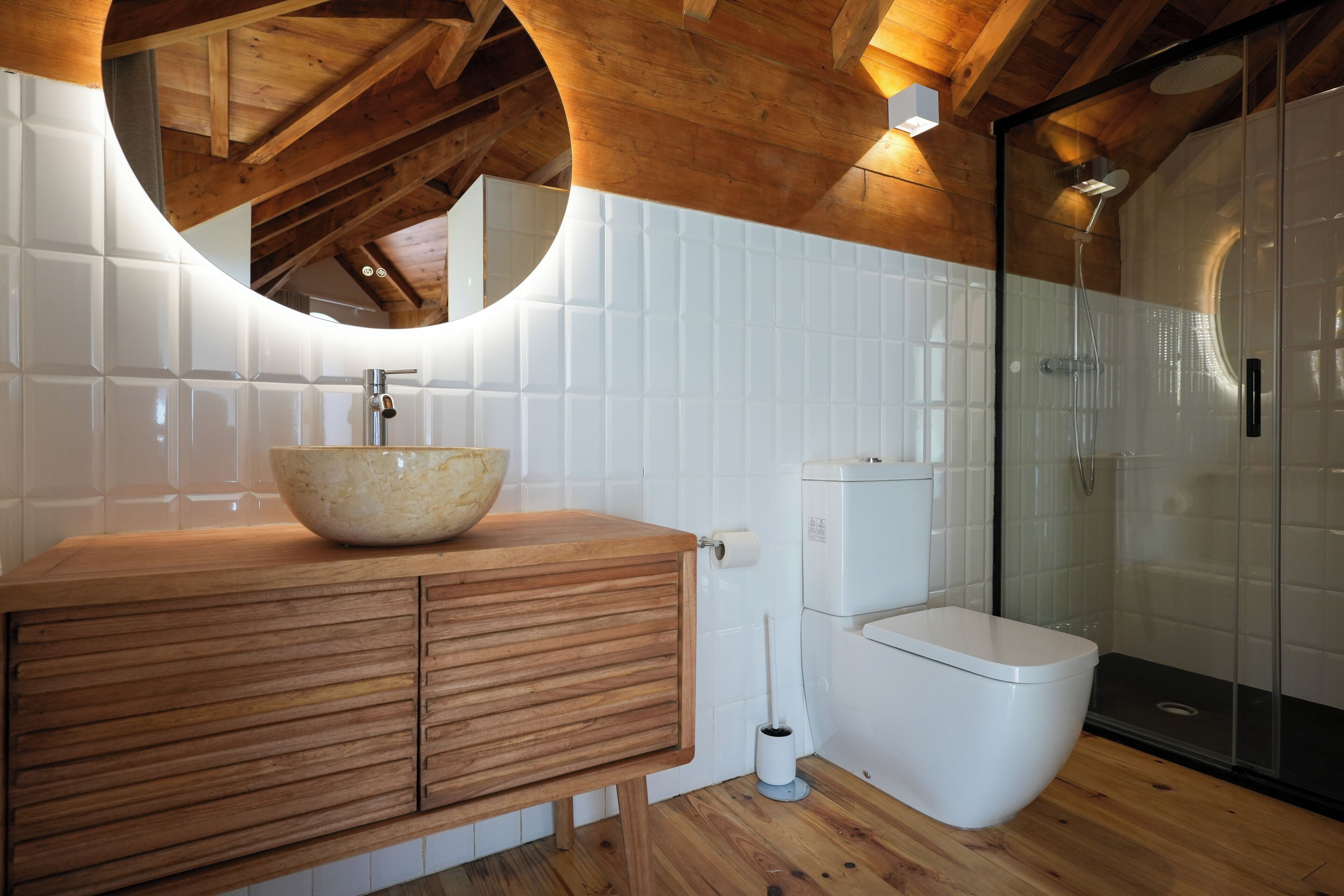 Studio Classique, balcon, vue montagne | Salle de bain