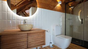 Studio Classique, balcon, vue montagne | Salle de bain