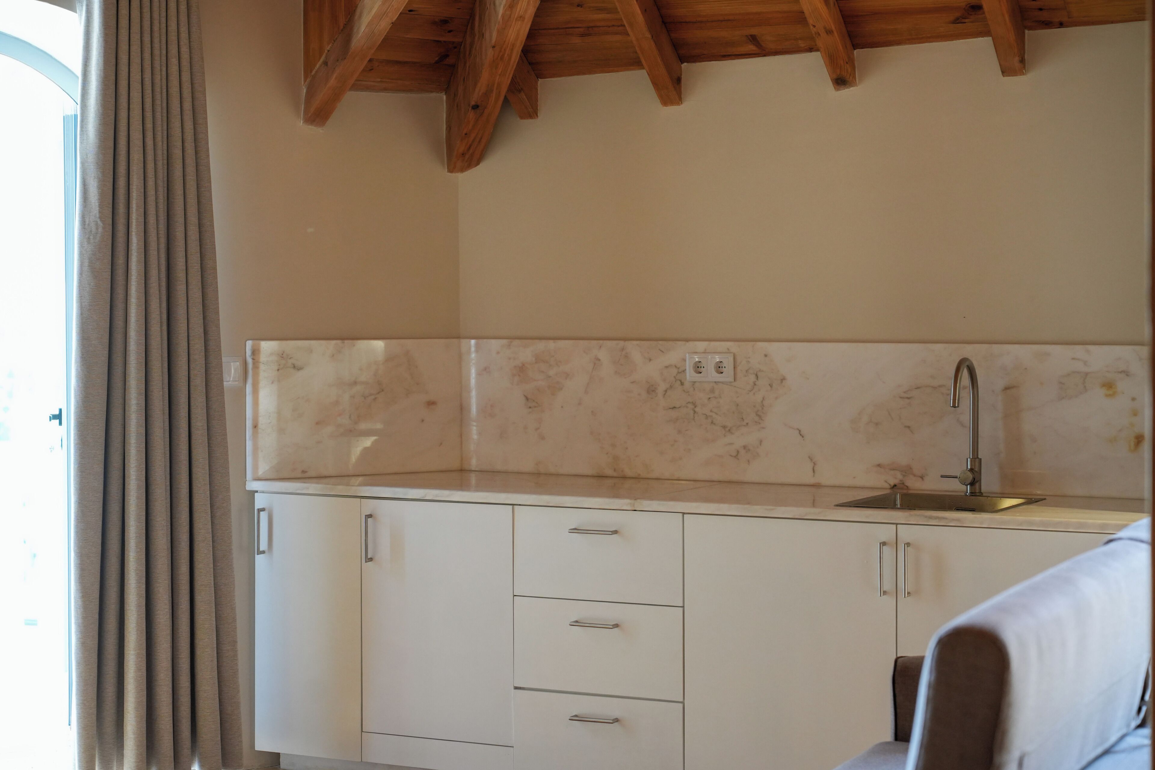 Classic Studio, Balcony, Mountain View | Private kitchenette | Mini-fridge, microwave, espresso maker, electric kettle