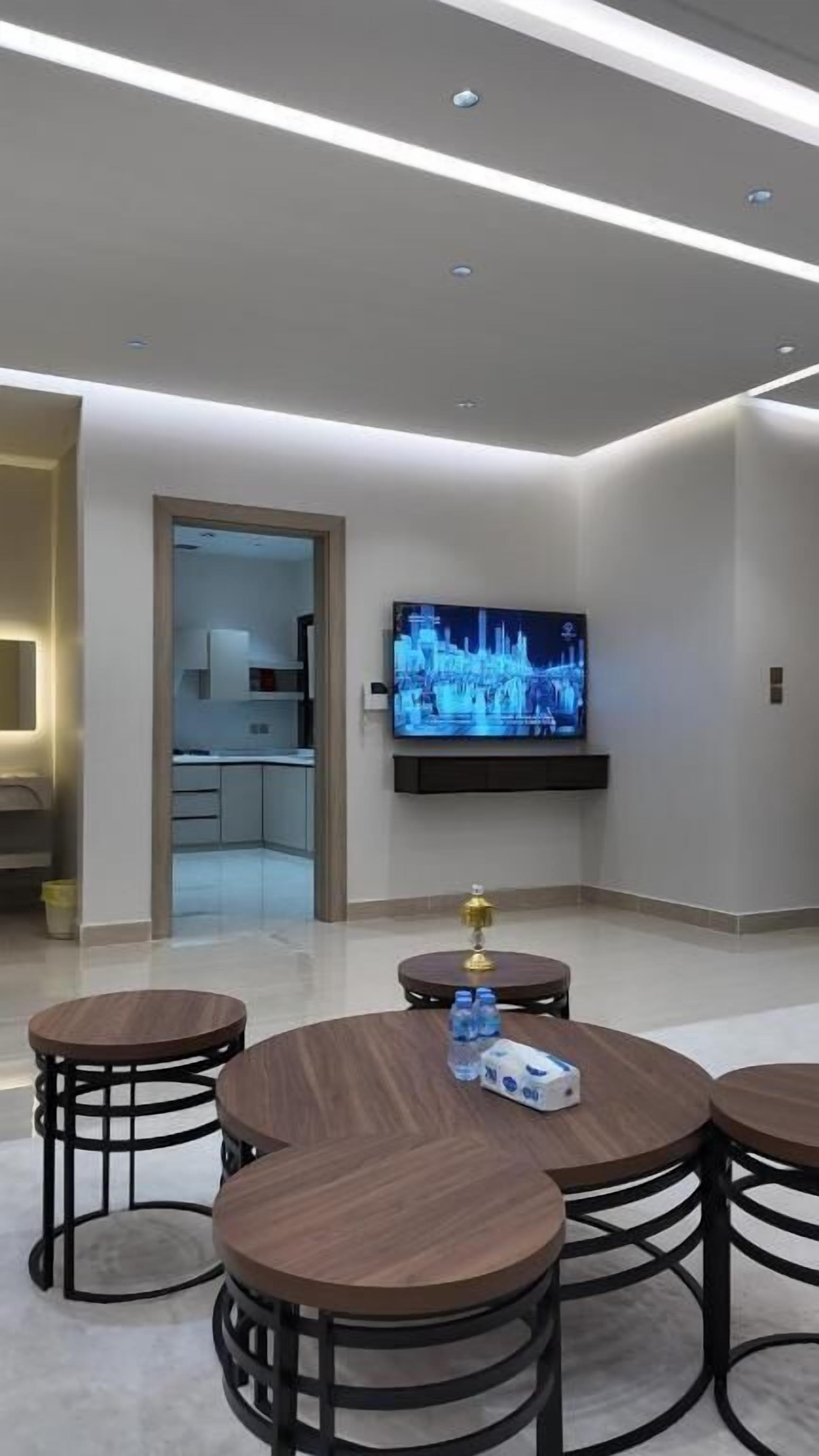 Luxury Apartment | Dining
