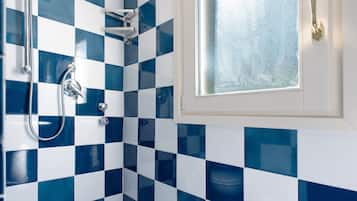 Douche, serviettes fournies