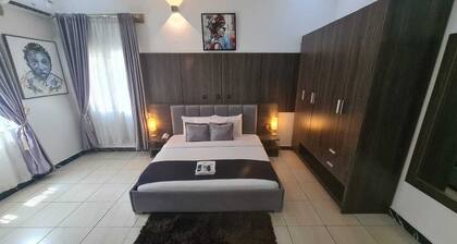 Devon's 5BR pool villa, gated in Sun City Estate, Abuja