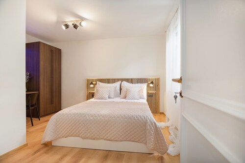 Hygge Rooms Split
