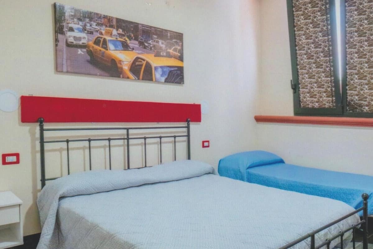Kamar Triple Comfort, balkon | Meja kerja, setrika/meja setrika, Wi-Fi gratis, dan seprai linen