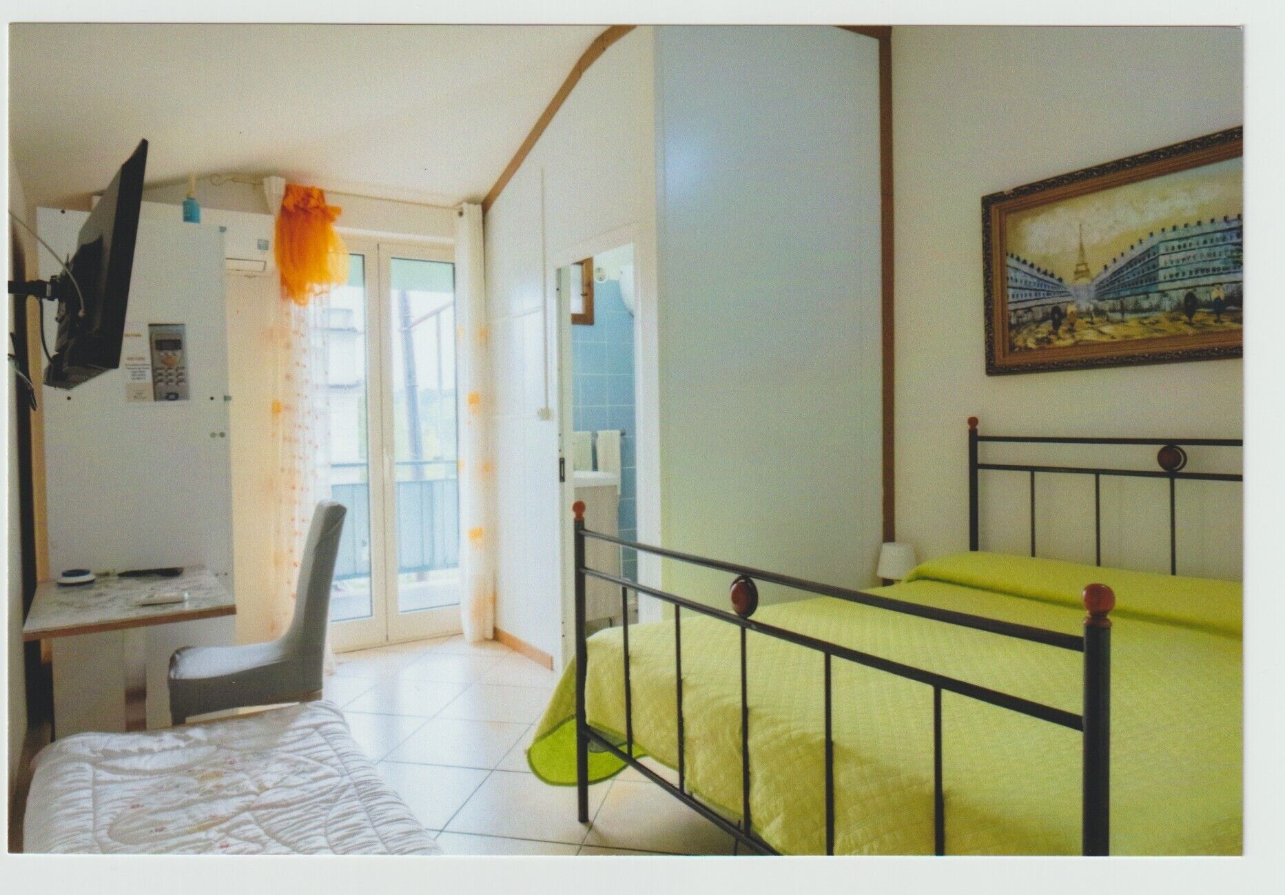 Desk, iron/ironing board, free WiFi, bed sheets