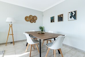 Dining - Varandas Private Apartment (Lagos)