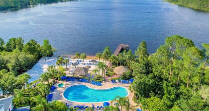 2nd Floor Condo w/ Basketball Court, Restaurant, Balcony, Gym, Near Theme Parks