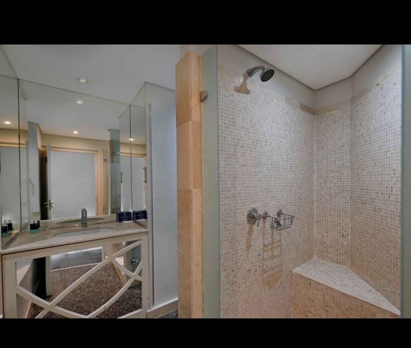 Apartment, 2 Schlafzimmer, barrierefrei, Balkon | Badezimmer
