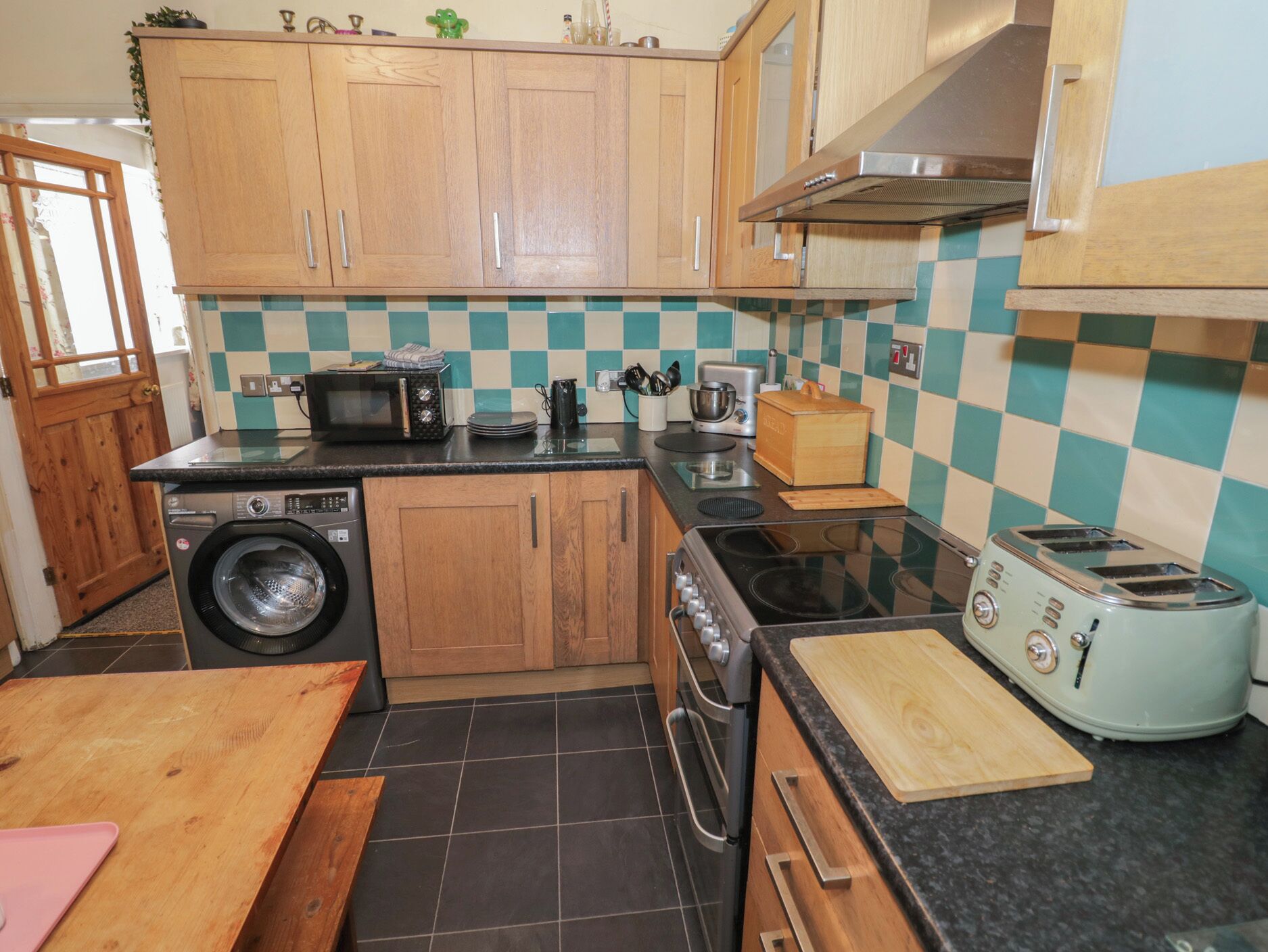 Dishwasher, cookware/dishes/utensils