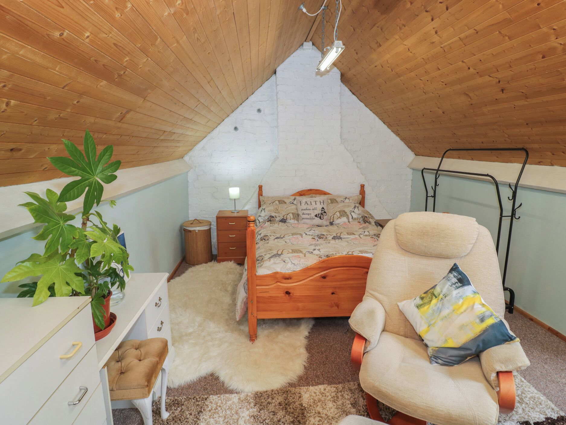 4 bedrooms, WiFi (free), individually decorated, individually furnished