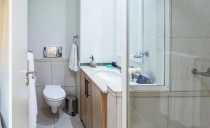 Apartment, 2 Schlafzimmer, barrierefrei, Raucher | Badezimmer
