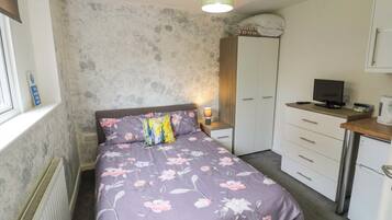 4 bedrooms, free WiFi, individually decorated, individually furnished