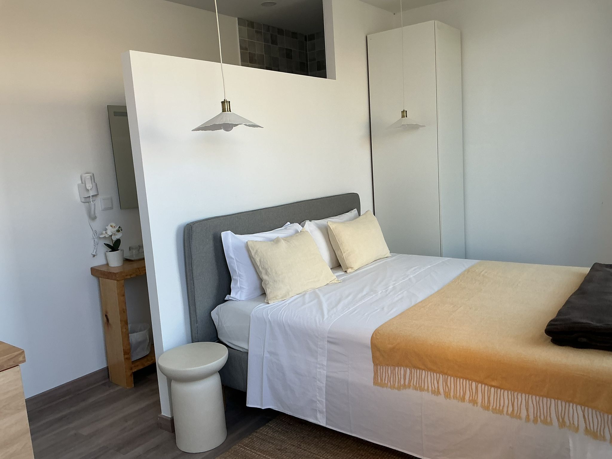 Kahden hengen comfort-huone, näköala uima-altaalle | Ilmainen Wi-Fi