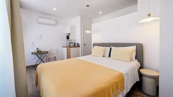 Comfort Double Room, Pool View | WiFi (free)