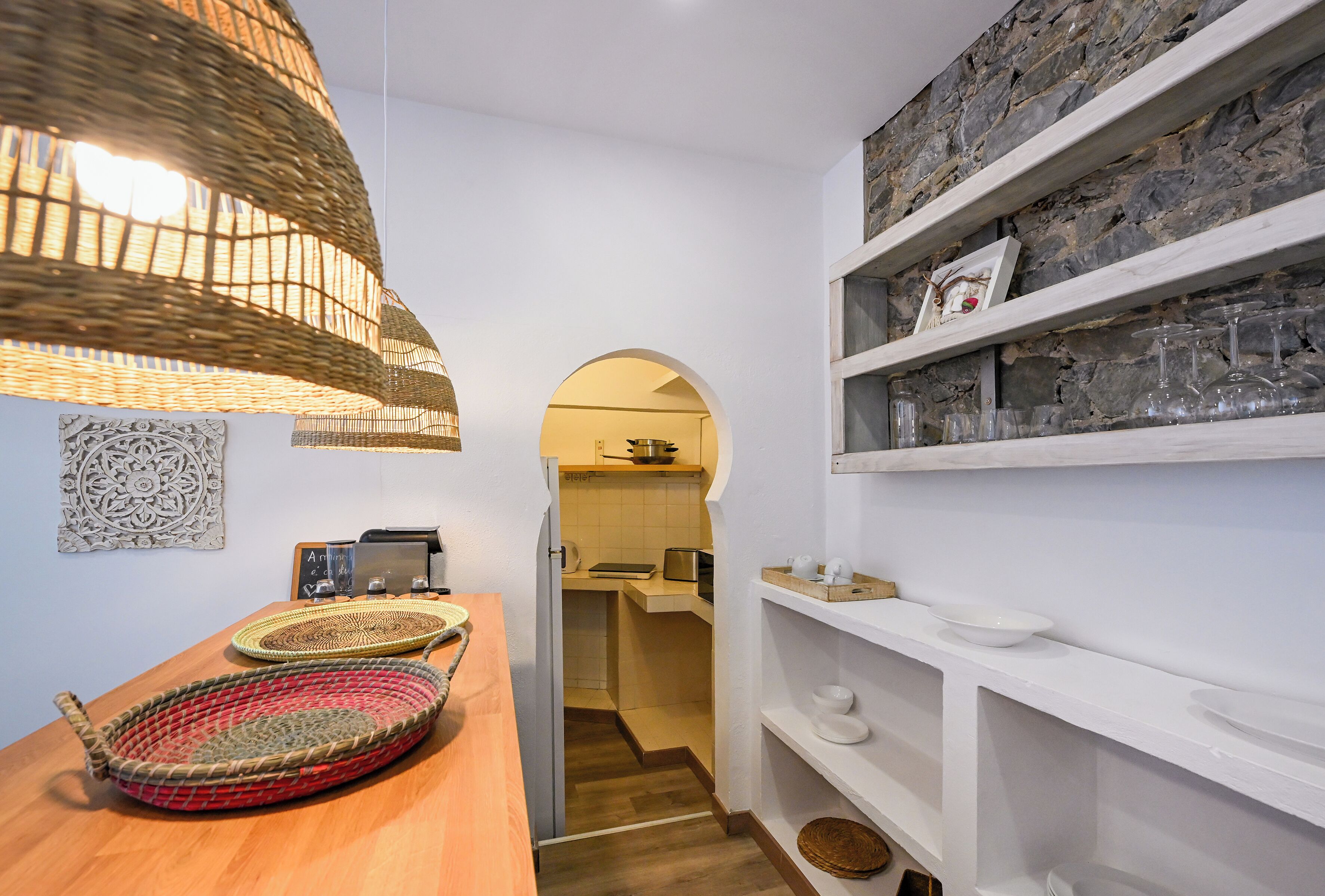 Deluxe Studio, Pool View | Private kitchen
