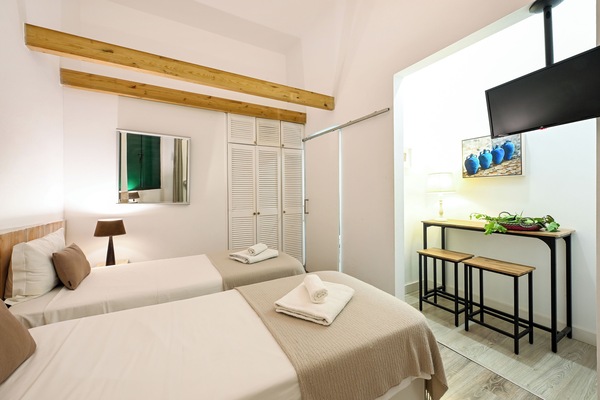 Basic Twin Room | WiFi (free)