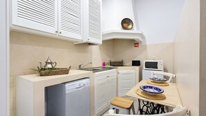 Basic Studio | Private kitchen - Casa Amarela (Mértola)