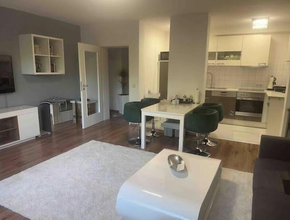 Interior - 5 minutes to the pool, 60q, central location + Netflix (İstanbul)