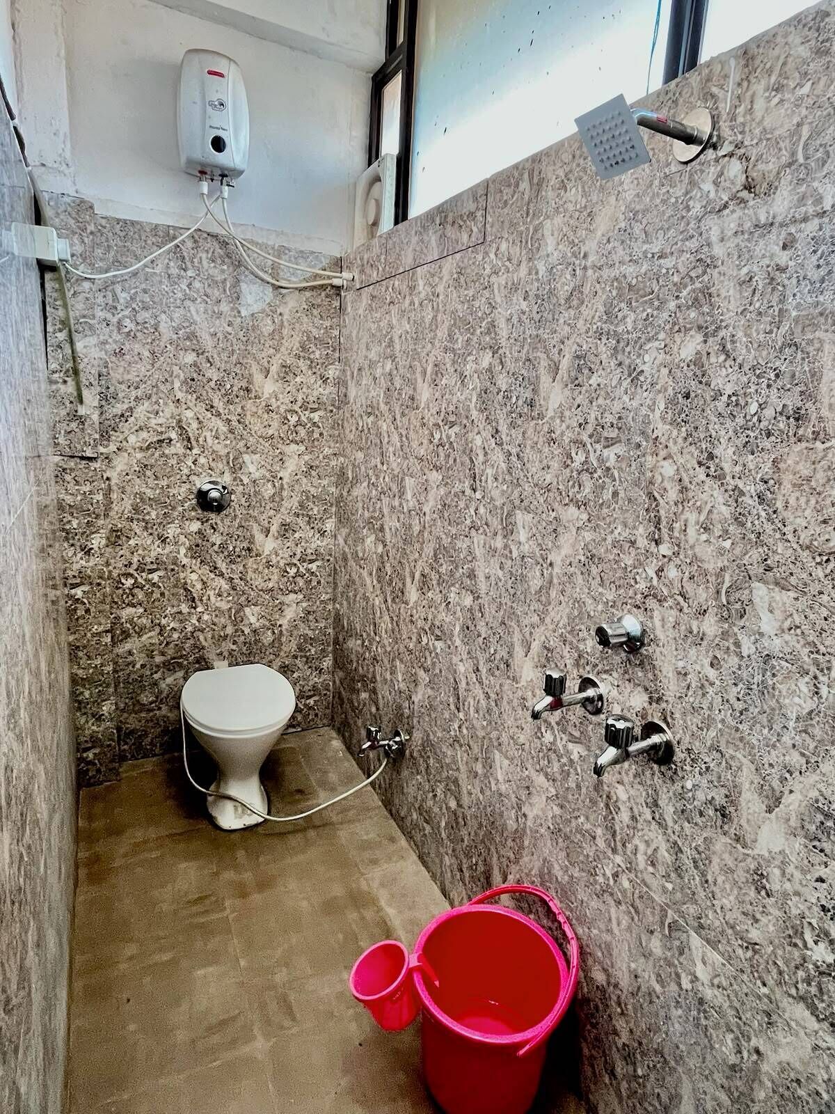 Deluxe Shared Dormitory | Bathroom | Shower, towels, soap, shampoo
