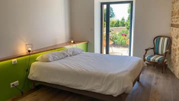 Villa | 5 bedrooms, individually furnished, iron/ironing board, bed sheets