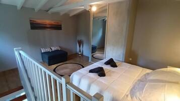 House, 1 Queen Bed with Sofa bed