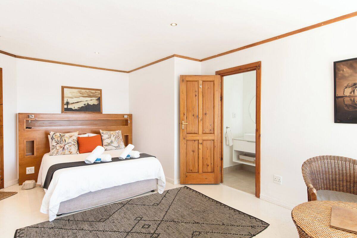 In-room safe, blackout curtains, free WiFi