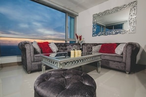 Apartment, 3 Schlafzimmer, barrierefrei, Terrasse | Wohnzimmer
