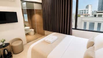 Deluxe-rum - 1 queensize-säng | Skrivbord, arbetsyta för laptop och gratis wi-fi