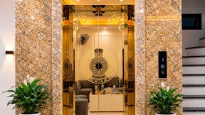 Lobby - Quang Huy Hotel - Trung Phung (Hanoi)