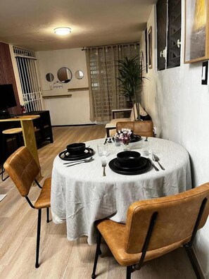 Dining - Cozy Downtown Isabela Private 2-bedroom Apt. near Park, Plaza & Beaches (Isabela)