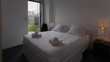 Apartment | 1 bedroom, iron/ironing board, bed sheets