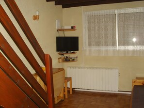 Interior - Duplex Apartment with Garage in Residence, Mountain View and Wi-Fi (Cauterets)