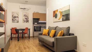Apartment, 2 Bedrooms | Living area
