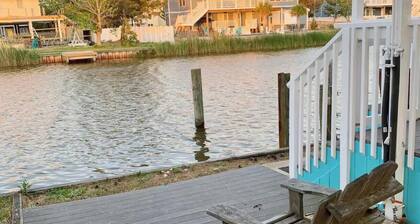 Beach retreat!
Family fun!
Use our bikes, boats and fishing poles,
Free!