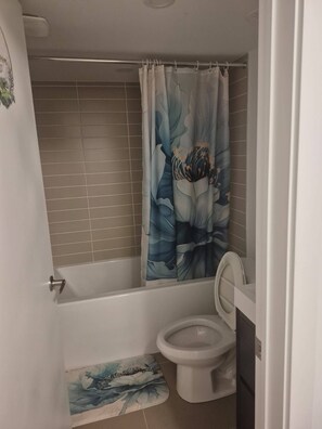 Apartamento, 1 quarto | Banheiro